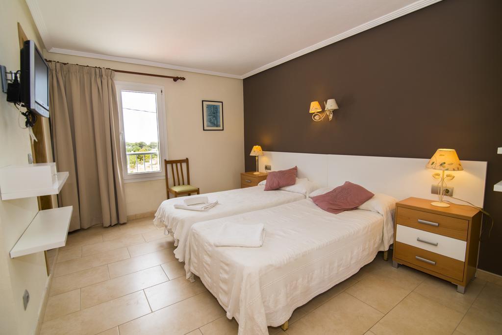 Hostal Cala Boix Эс-Кана Экстерьер фото