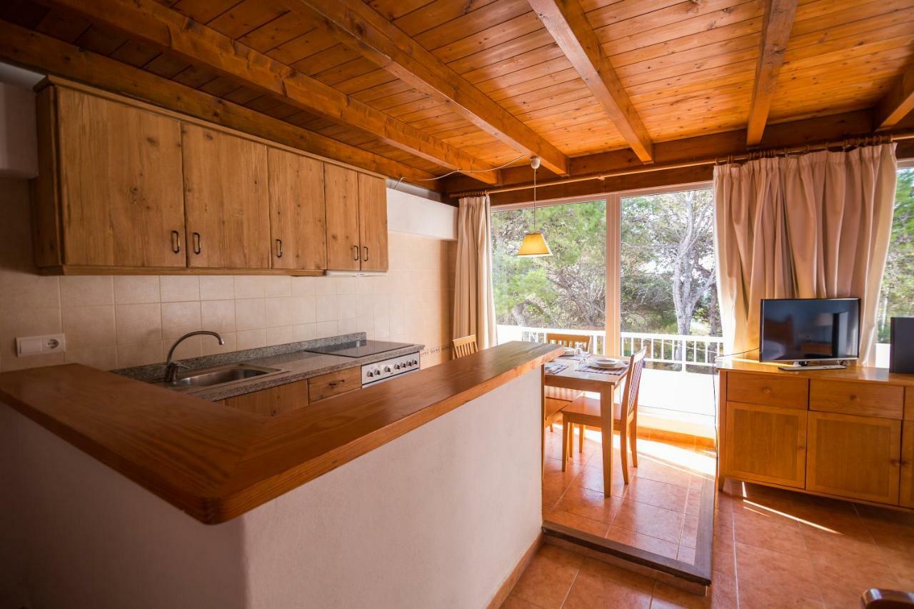 Hostal Cala Boix Эс-Кана Экстерьер фото